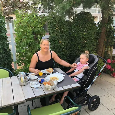 Отель Atlanta Кнокке-Хейст