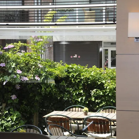 Отель Atlanta 4*